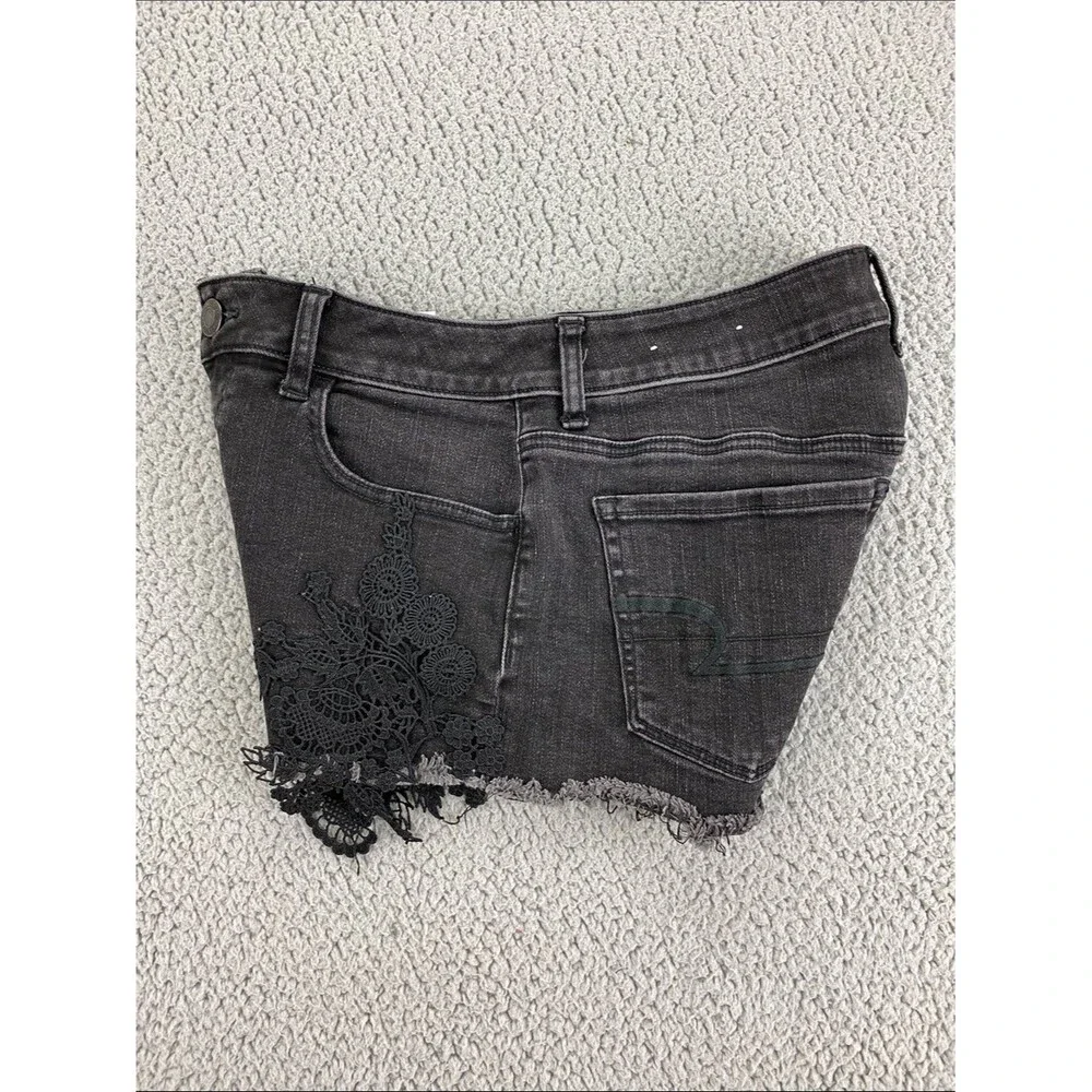 American Eagle Hi-Rise Shortie Black Lace Applique Denim Shorts Stretch   Size 8